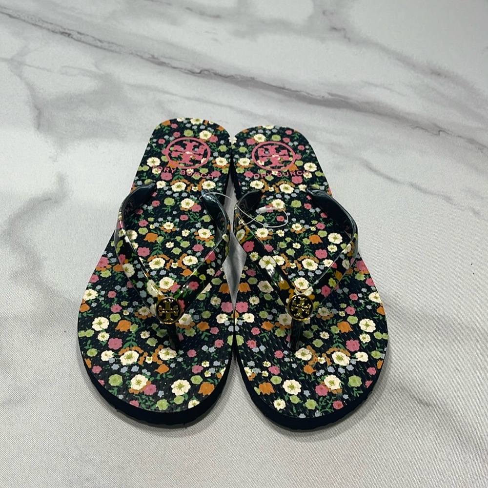 Tory Burch /women size 6 NWOT